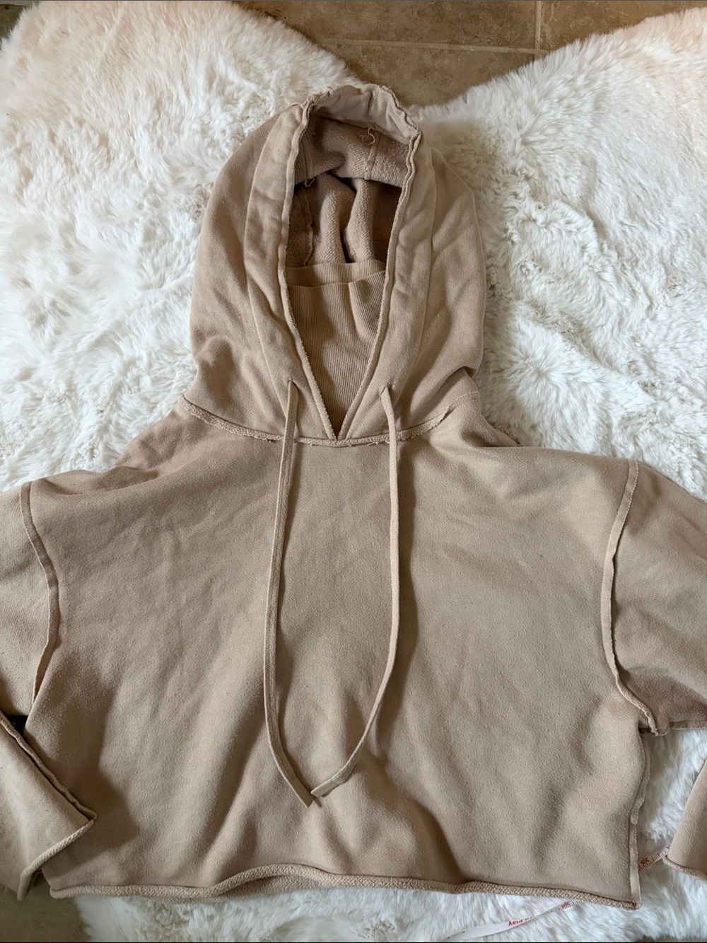 ALO Yoga Cropped Hoodie - Beige